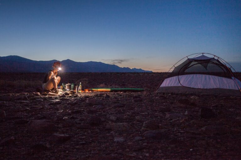 Expert Tips for Selecting the Right Camping Equipment Online